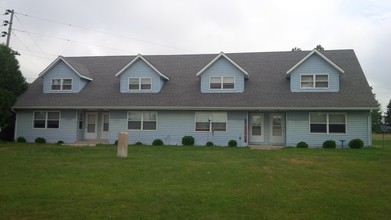 Bauman Apartments in Campbellsport, WI - Foto de edificio - Building Photo