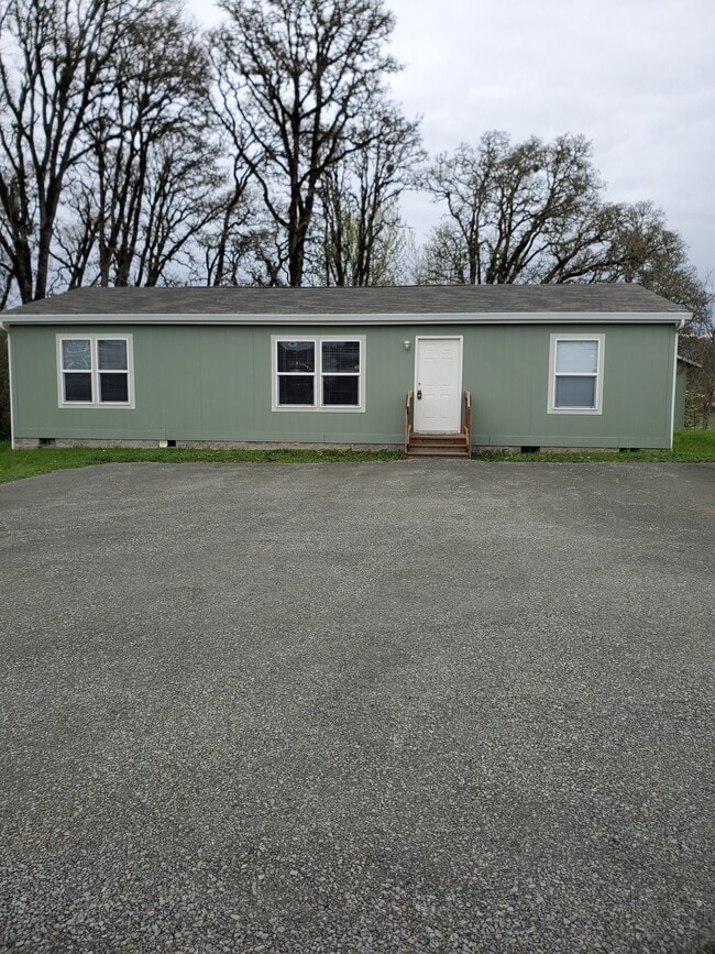 property at 86435 Franklin Blvd