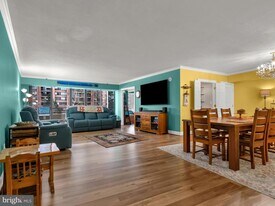 1300 Crystal Dr in Arlington, VA - Building Photo