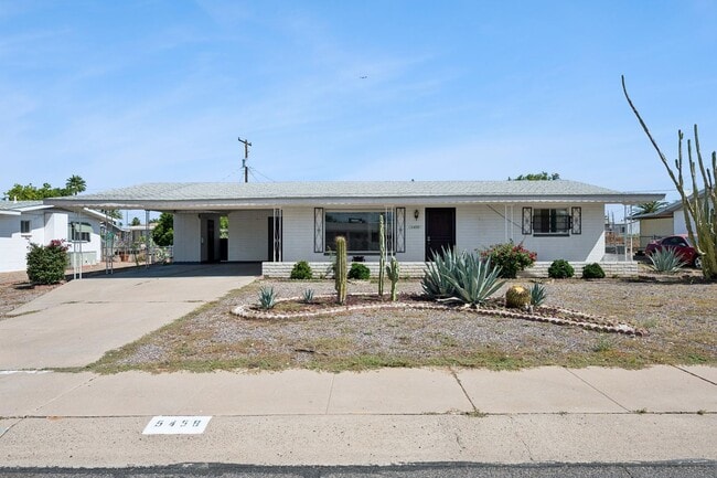 5458 E Boston St in Mesa, AZ - Building Photo - Building Photo