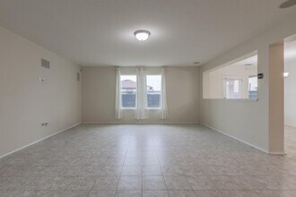 4439 Donley Byu in San Antonio, TX - Building Photo - Building Photo