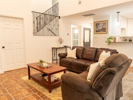 10254 Valleywood Dr in Houston, TX - Building Photo