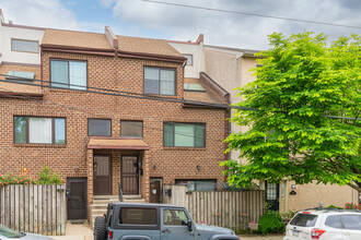 851 N 28th St in Philadelphia, PA - Building Photo - Building Photo