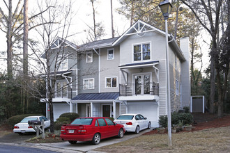 Morningside Woods Townhomes in Atlanta, GA - Foto de edificio - Building Photo