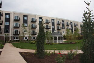 Arbor Place of Lisle Senior Living Apartments