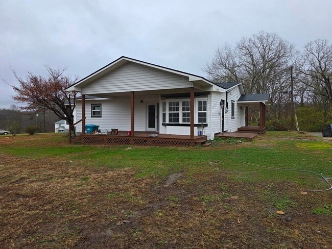 property at 986 Old Mail Rd