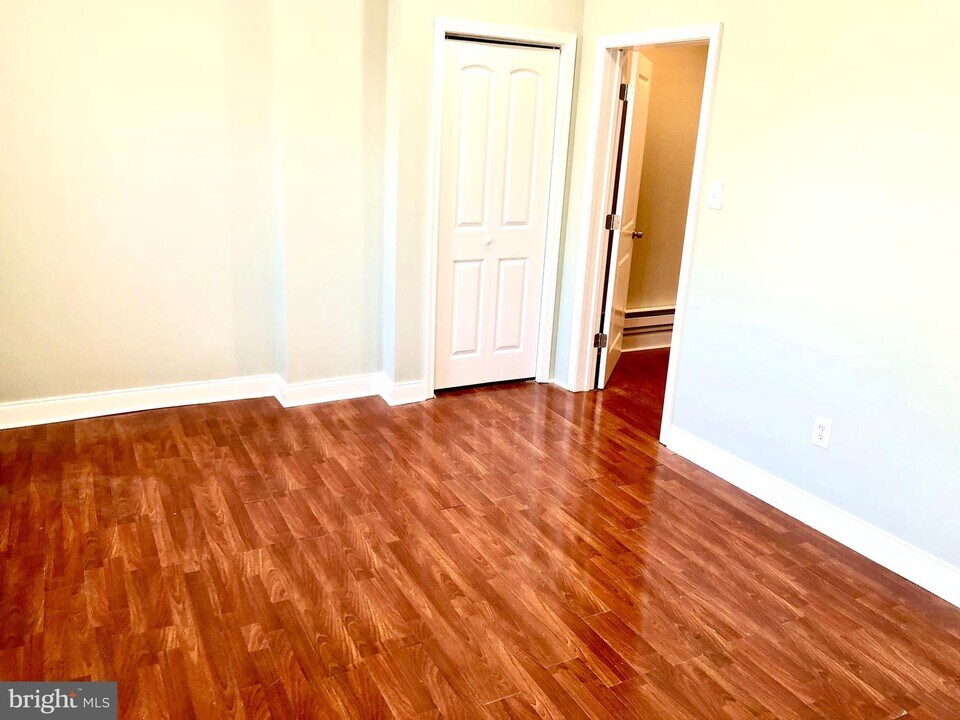 4262 Manayunk Ave-Unit -3RD FLOOR in Philadelphia, PA - Foto de edificio