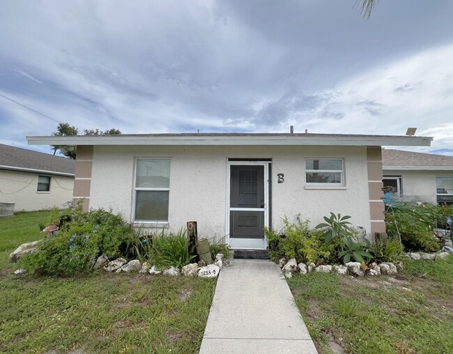 11255 Pendleton Ave, Unit 11255 Pendleton Ave #B