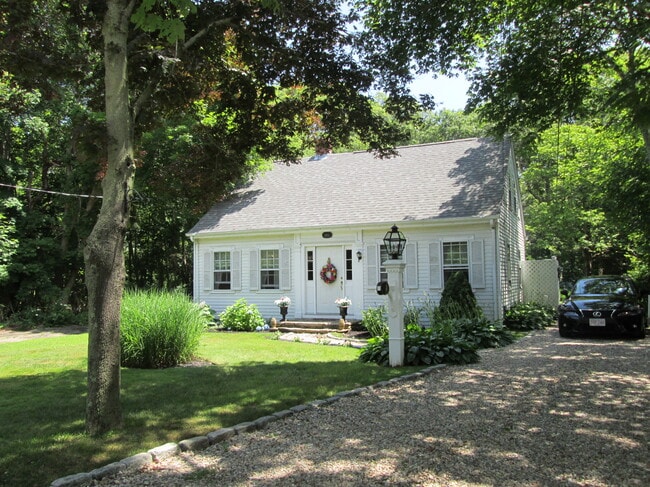 property at 100 Davisville Rd