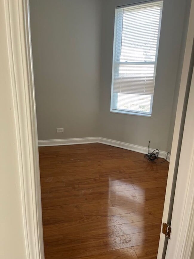 837 N Monticello Ave in Chicago, IL - Building Photo - Building Photo