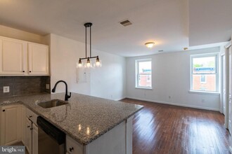 305 N 41st St in Philadelphia, PA - Building Photo - Building Photo