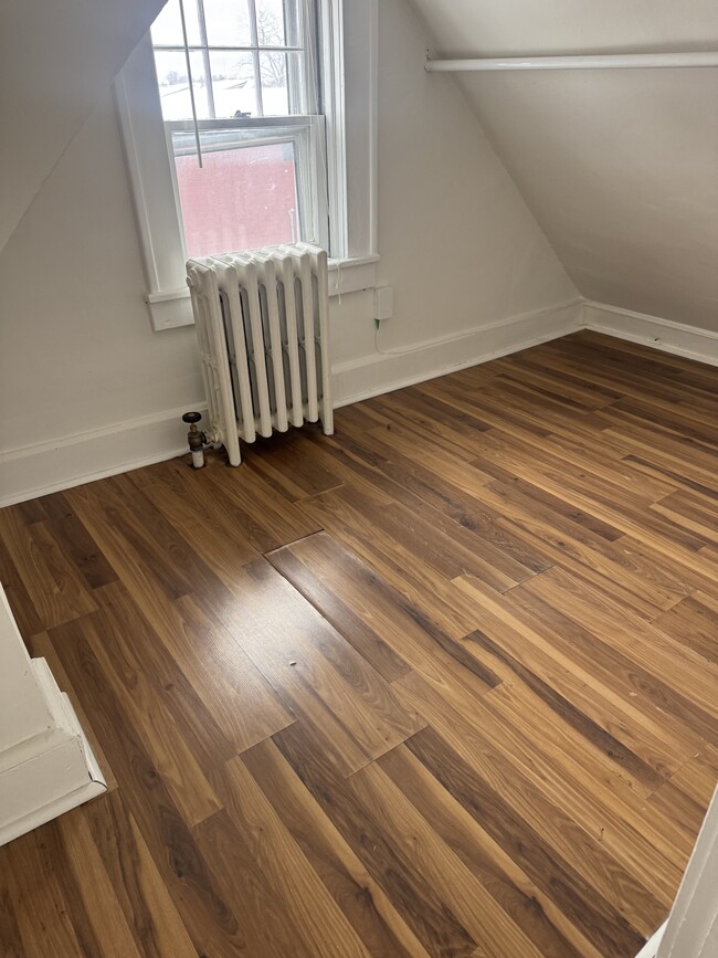 334 Midland Ave in Saddle Brook, NJ - Foto de edificio - Building Photo