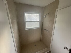 3456 NW 7th Ave in Gainesville, FL - Building Photo