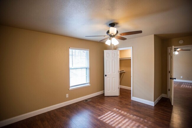 324 N Double Springs Rd-Unit -328 in Farmington, AR - Building Photo - Building Photo