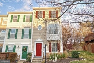 3563 Sherbrooke Cir in Woodbridge, VA - Building Photo