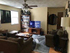 217 Holland St-Unit -# 31 in Somerville, MA - Building Photo - Building Photo