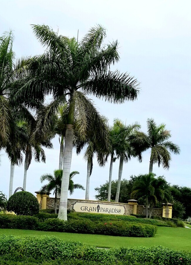 12604 Garibaldi Ln, Unit 1517-319 Jarvis St, Toron in Venice, FL - Building Photo - Building Photo