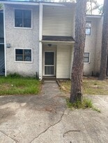 140 Freedom Ct in Hinesville, GA - Building Photo