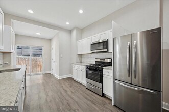 2835 W Montgomery Ave in Philadelphia, PA - Building Photo - Building Photo