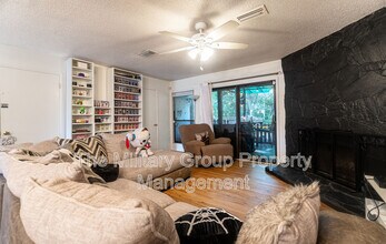 4814 Kingsmeadow Ln in Jacksonville, FL - Building Photo - Building Photo