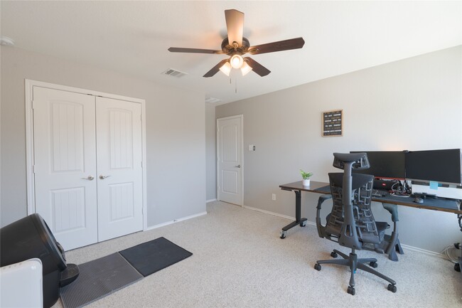 404 Kaden Prince Dr in Pflugerville, TX - Building Photo - Building Photo