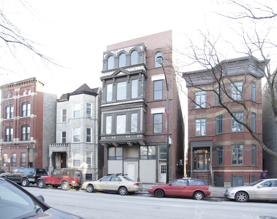 2053-2055 N Sheffield Ave in Chicago, IL - Building Photo