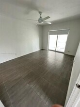 240 Galen Dr, Unit 304 in Key Biscayne, FL - Building Photo - Building Photo