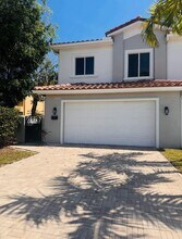 2712 NE 30th Pl in Fort Lauderdale, FL - Building Photo - Building Photo