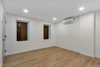 70 Van Ness St in Newburgh, NY - Building Photo - Building Photo