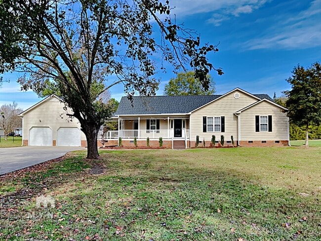 104 Carrington Dr