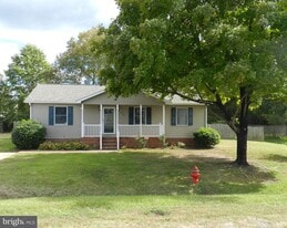 206 Gerber Dr in Fredericksburg, VA - Building Photo