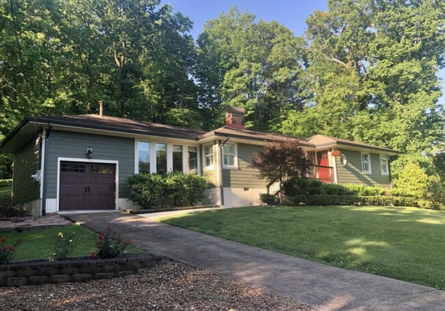 property at 3125 Lockwood Dr