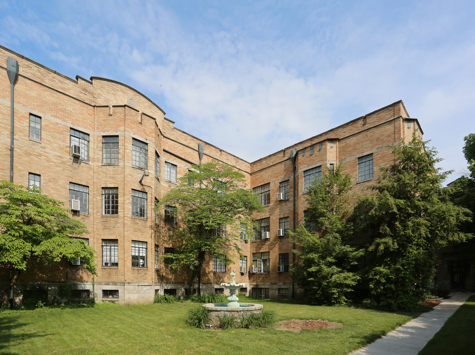 Townley Court Apartments in Columbus, OH - Building Photo