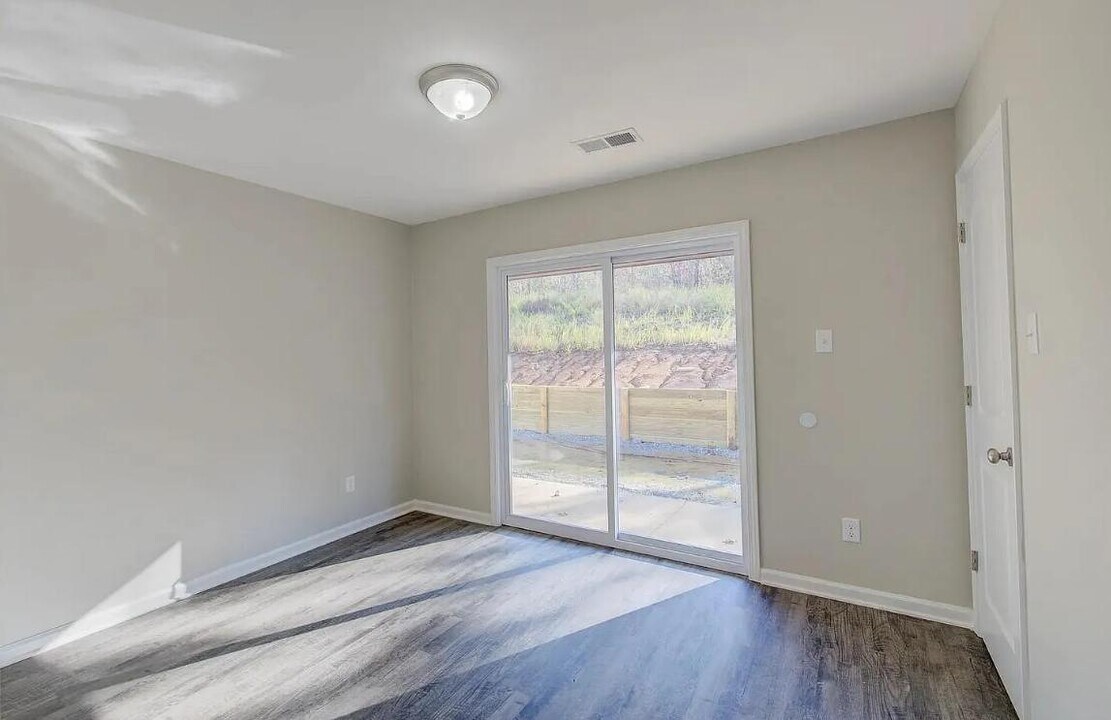 105 Morris Dr in Somerville, TN - Building Photo