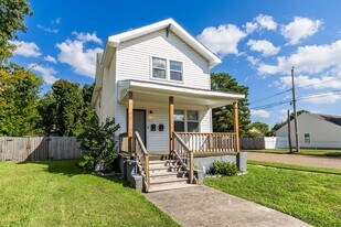 2025 Peach St in Portsmouth, VA - Building Photo