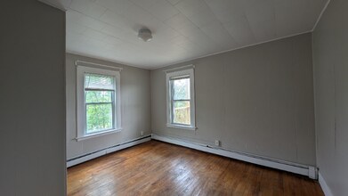 472 Burgess St in Berlin, NH - Building Photo - Building Photo