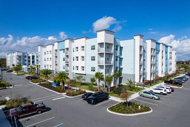 ROCKLEDGE FLATS in Rockledge, FL - Foto de edificio - Building Photo