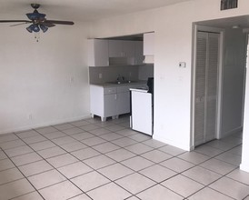 2324-2331 Adams St in Hollywood, FL - Foto de edificio - Interior Photo