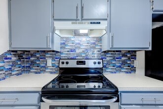 2621 NW 78th St in Lawton, OK - Foto de edificio - Building Photo