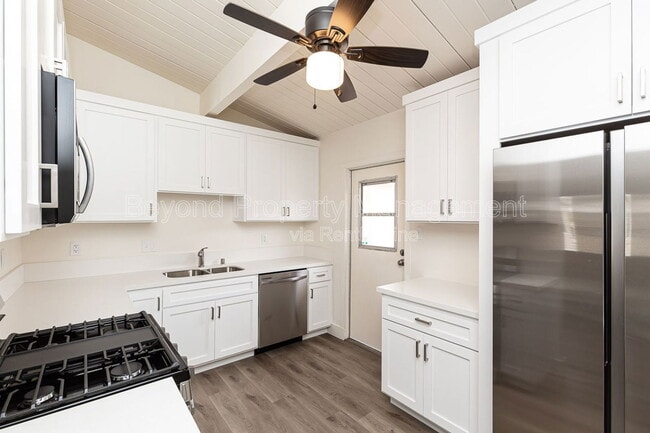 property at 1407 Bush St