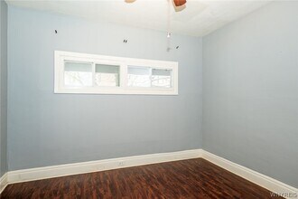11 Hoyt St in Buffalo, NY - Building Photo - Building Photo