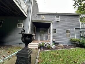 23 Abbott Ave in Ridgefield, CT - Building Photo - Building Photo