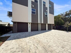 342 14th St N in St. Petersburg, FL - Building Photo