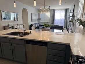 5469 Banfield Dr in Sacramento, CA - Building Photo - Building Photo