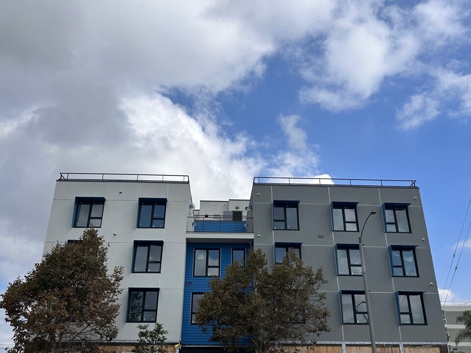 Manchester Senior Housing in Los Angeles, CA - Building Photo