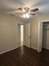 2103 Granberry Dr in Austin, TX - Foto de edificio - Building Photo