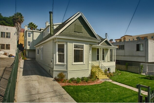 130 S Bonnie Brae St in Los Angeles, CA - Building Photo