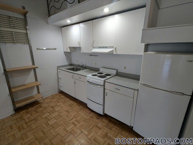 61 Brookline Ave in Boston, MA - Building Photo - Building Photo