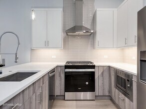 2139 W Madison St in Chicago, IL - Building Photo - Building Photo