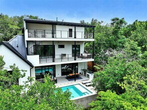 2212 Trailside Dr in Austin, TX - Building Photo - Building Photo